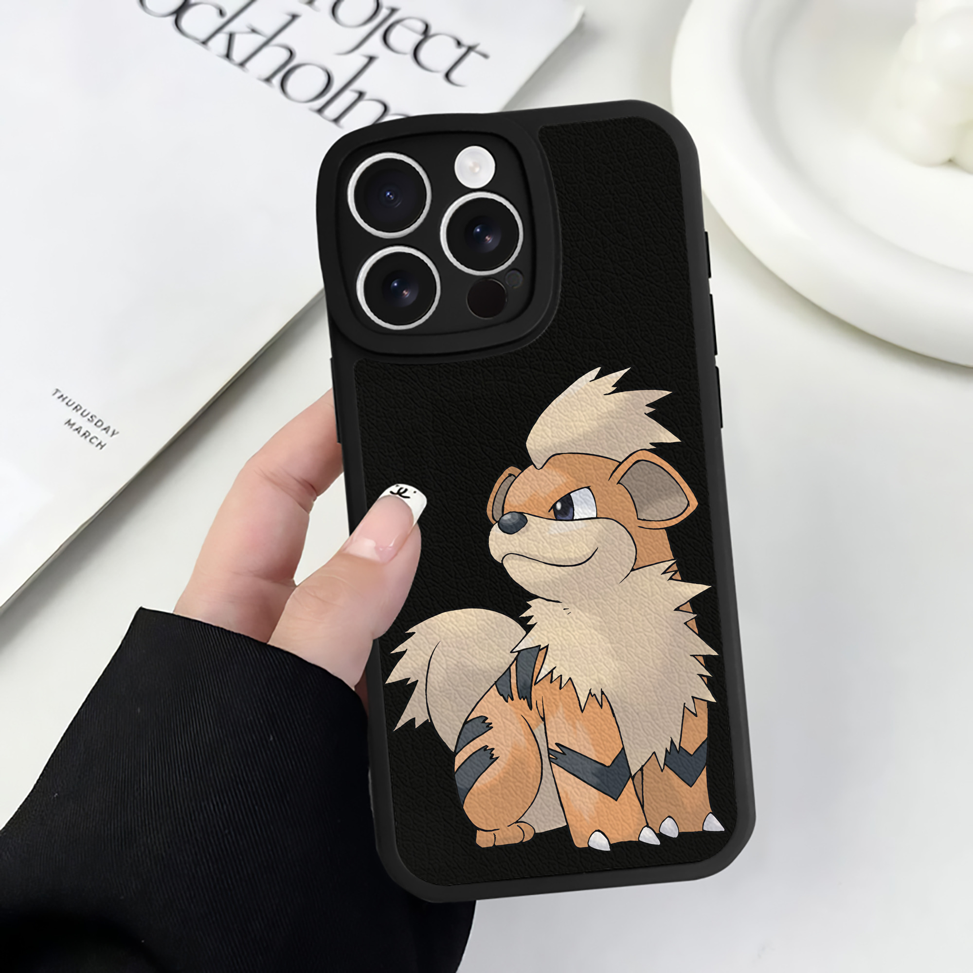 （画像用） ポケットモンスター Pokémon 【iPhone 16シリーズ対応】シリコンスマホケース（レザー調） 材質：シリコン